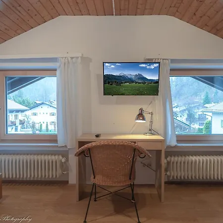 Violetta Maxi Eg 2 Og Apartment Mittenwald