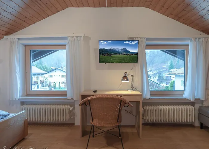 Violetta Maxi Eg 2 Og Apartment Mittenwald